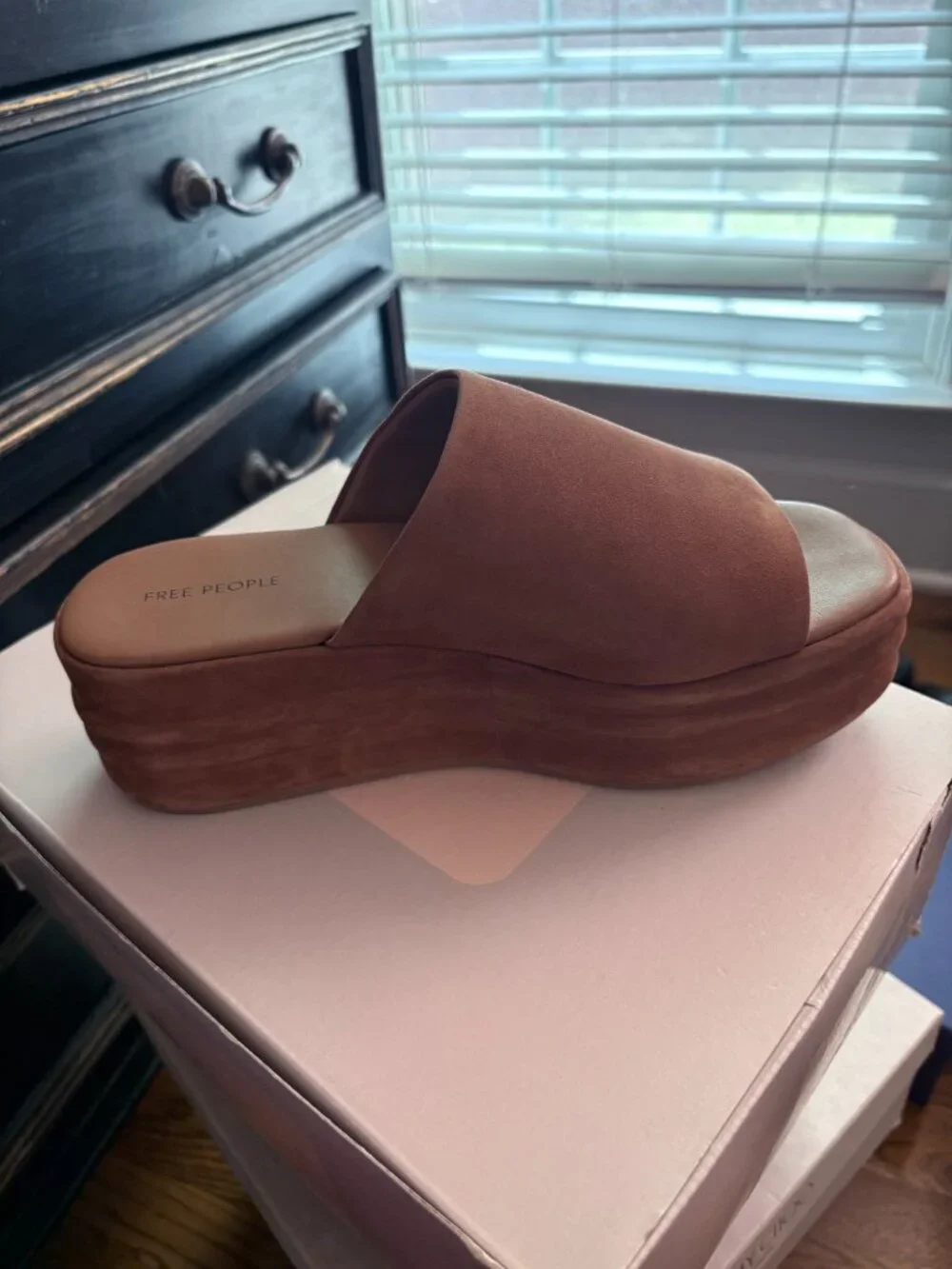 Free People Platform Slides
